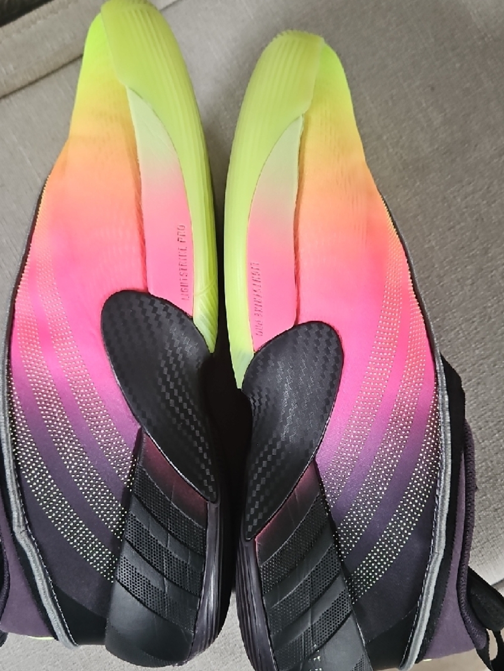 Adidas D.O.N issue 7 Basketball Athletic Shoes - Neon Gradient Sz 8 with box - Picture 7 of 9